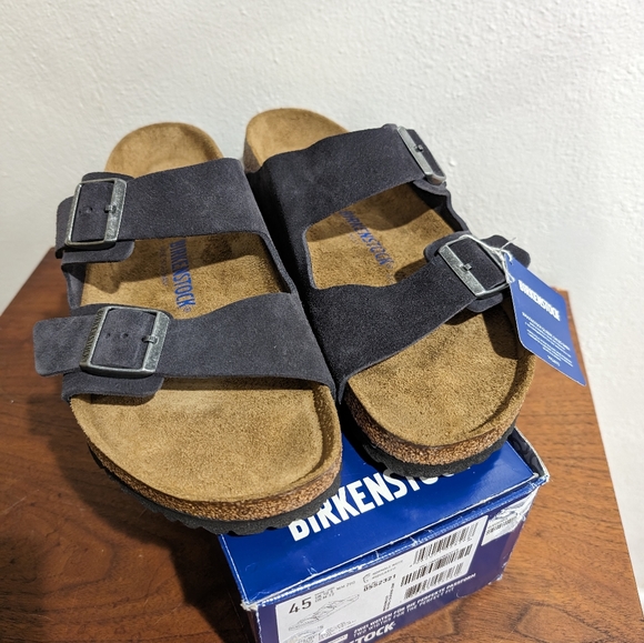 Birkenstock Gray Suede "NEW" size 12 sandals - Picture 3 of 5